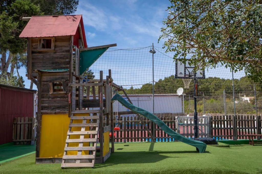 Casa Con Piscina, Jardin Y Juegos Exteriores Casa vacanze *