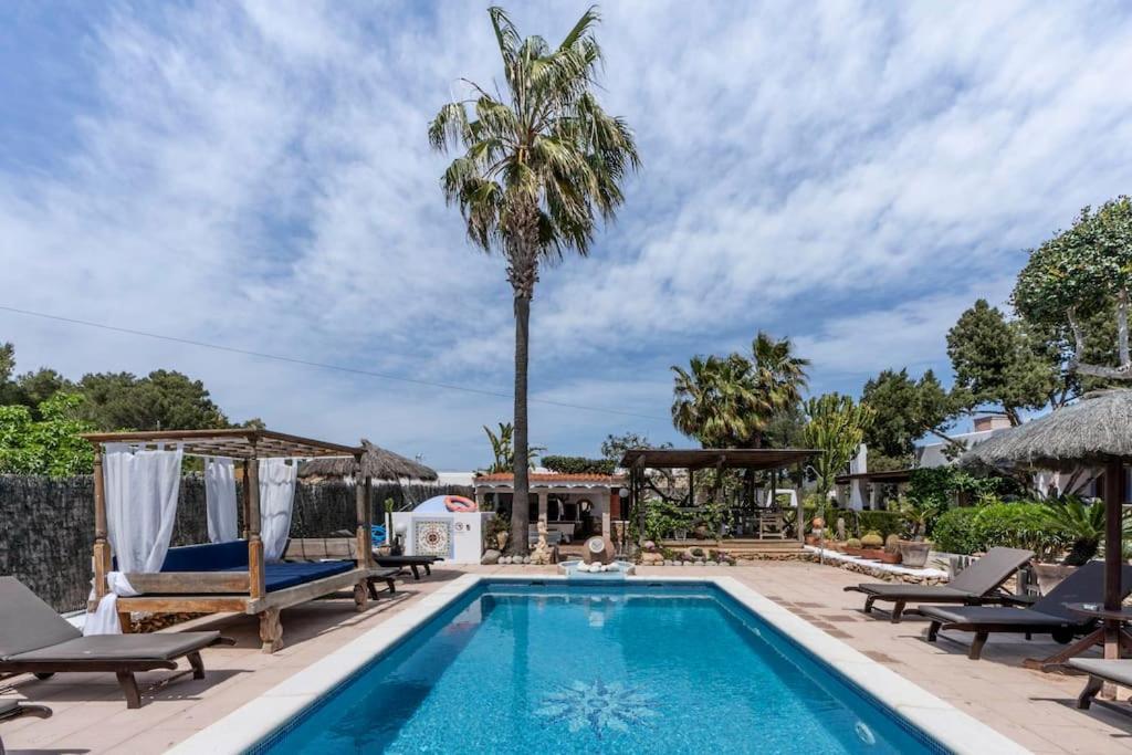 Casa Con Piscina, Jardin Y Juegos Exteriores Casa de férias *